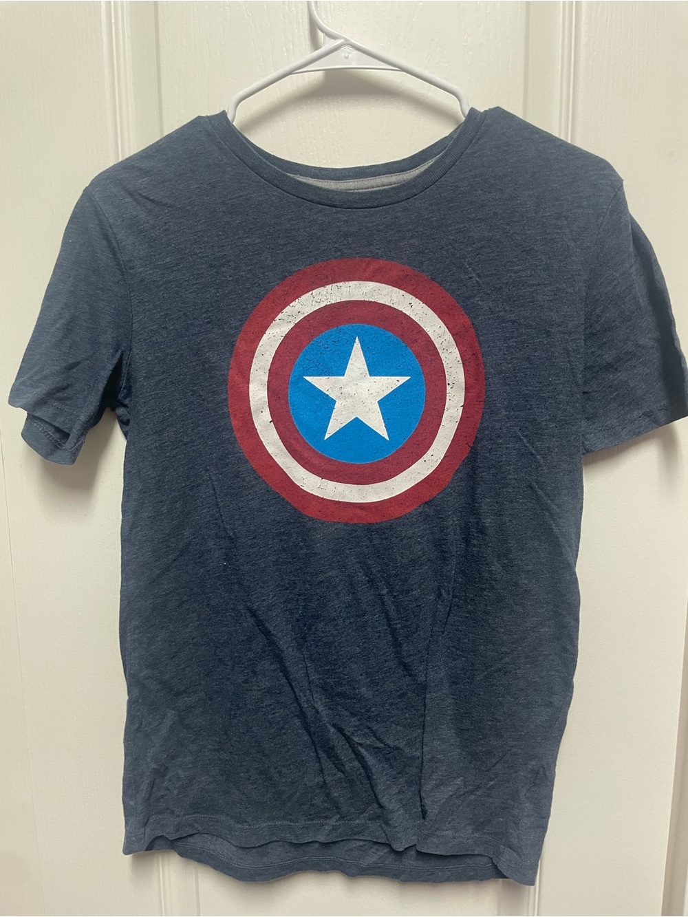 Lot of 8 boys tshirts